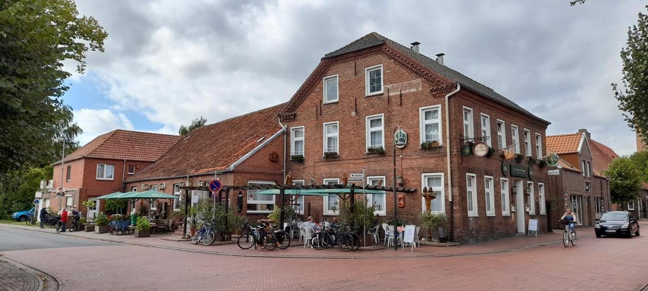 Landgasthof Hotel Zur Waage Marienhafe Exterior photo